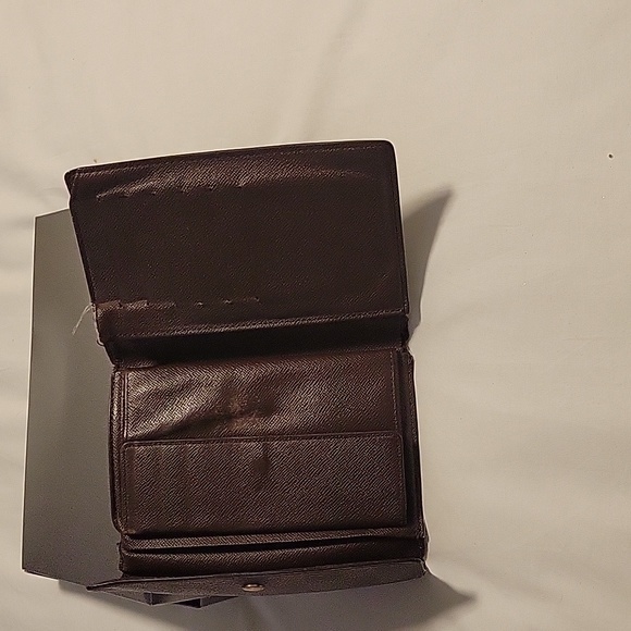 Louis Vuitton Vintage 'Loved' Damier Wallet - Picture 2 of 8